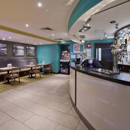Premier Inn London Edgware Barnet Esterno foto