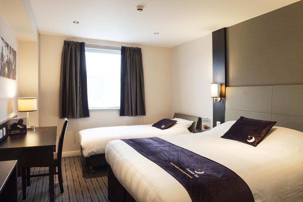 Premier Inn London Edgware Barnet Camera foto