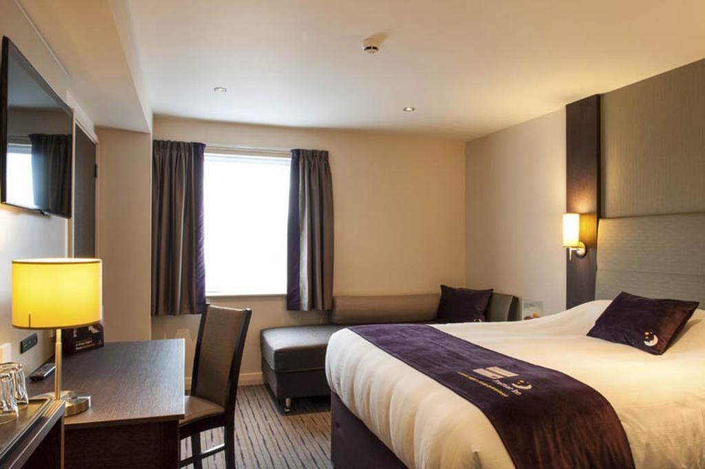 Premier Inn London Edgware Barnet Camera foto