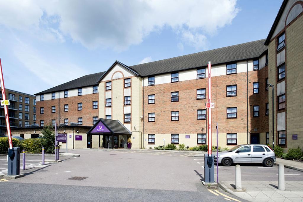 Premier Inn London Edgware Barnet Esterno foto